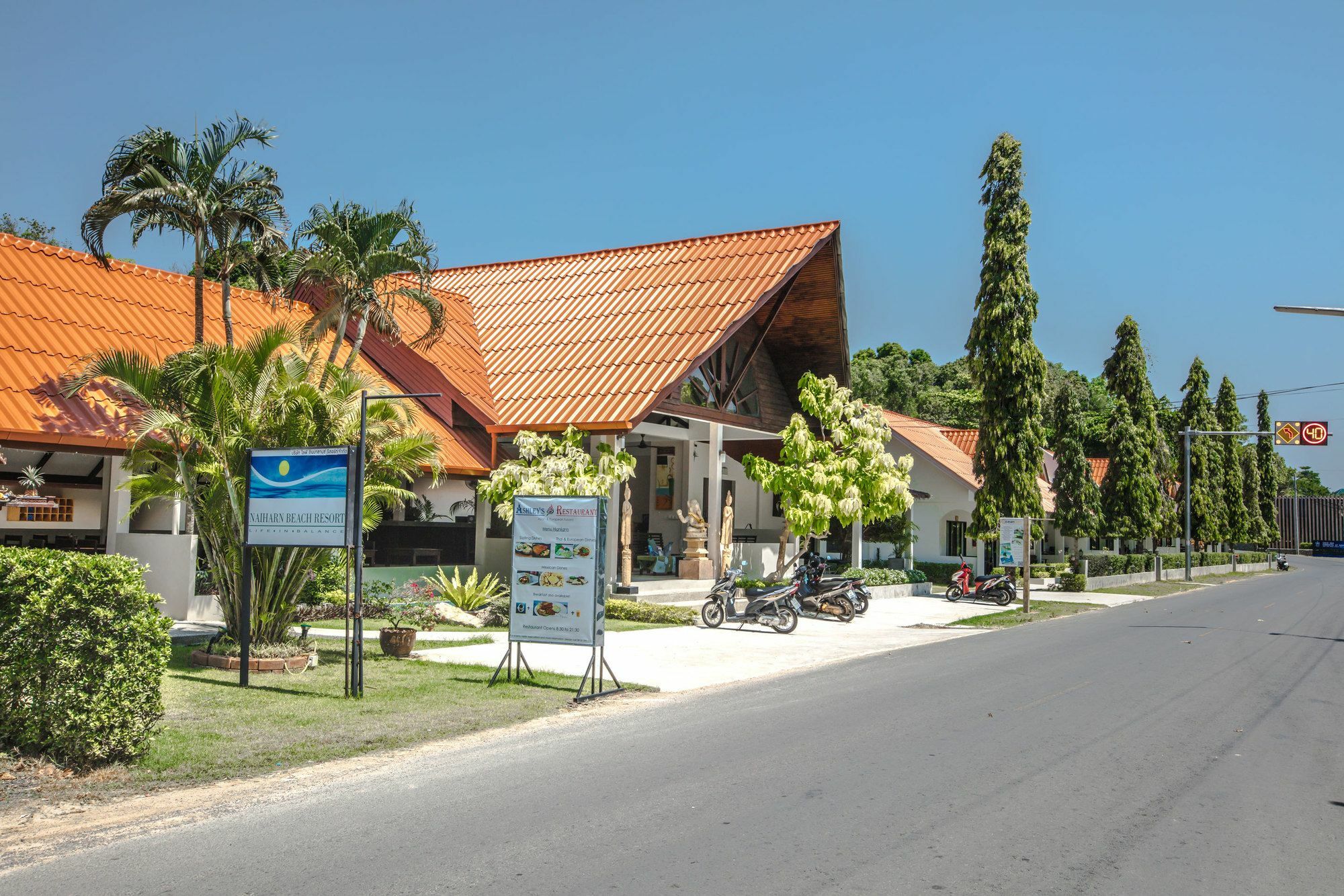 Naiharn Beach Resort - Sha Plus Extra Nai Harn Buitenkant foto